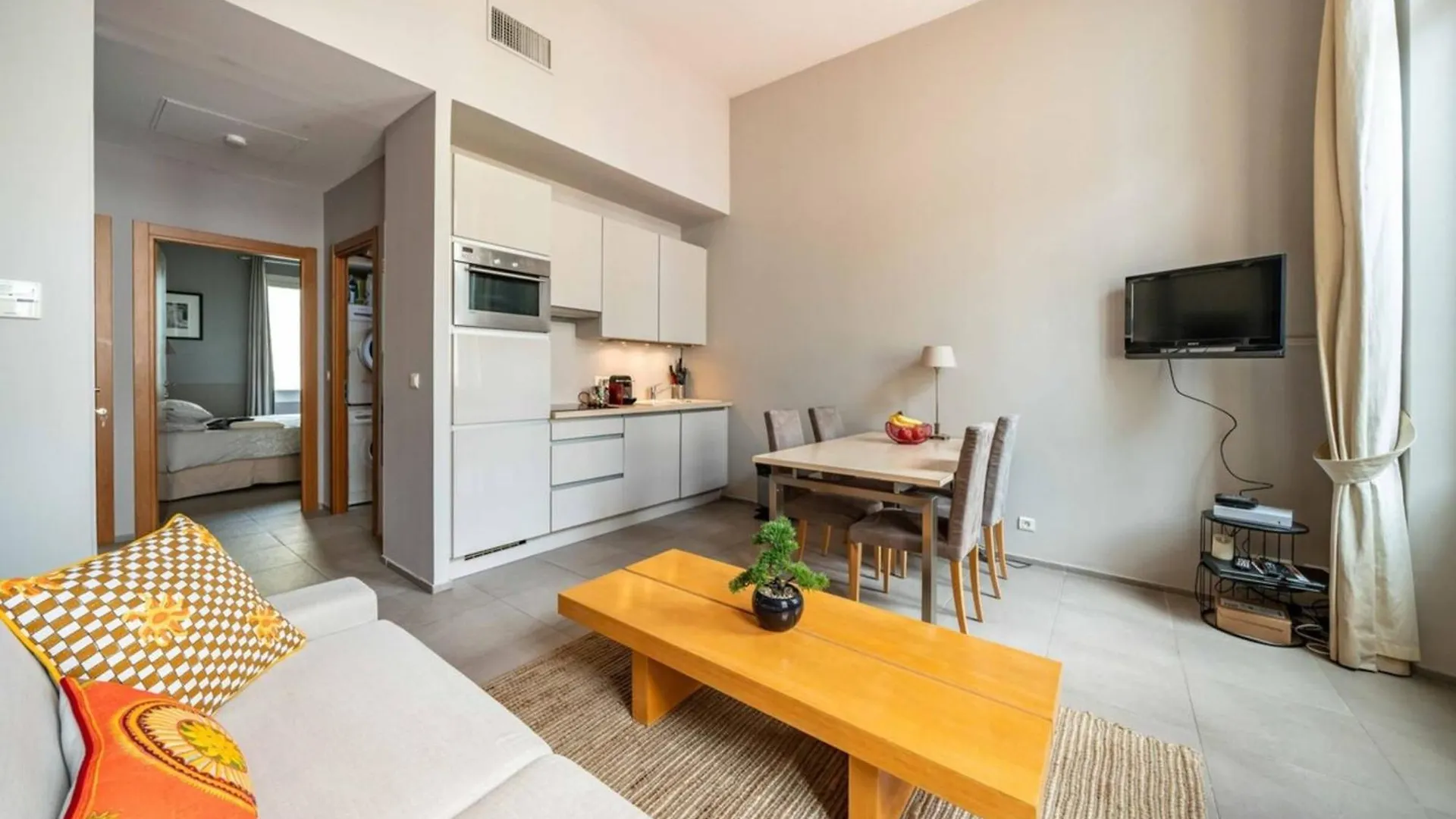 Beautiful 2 Bedroom In The Heart Of كان