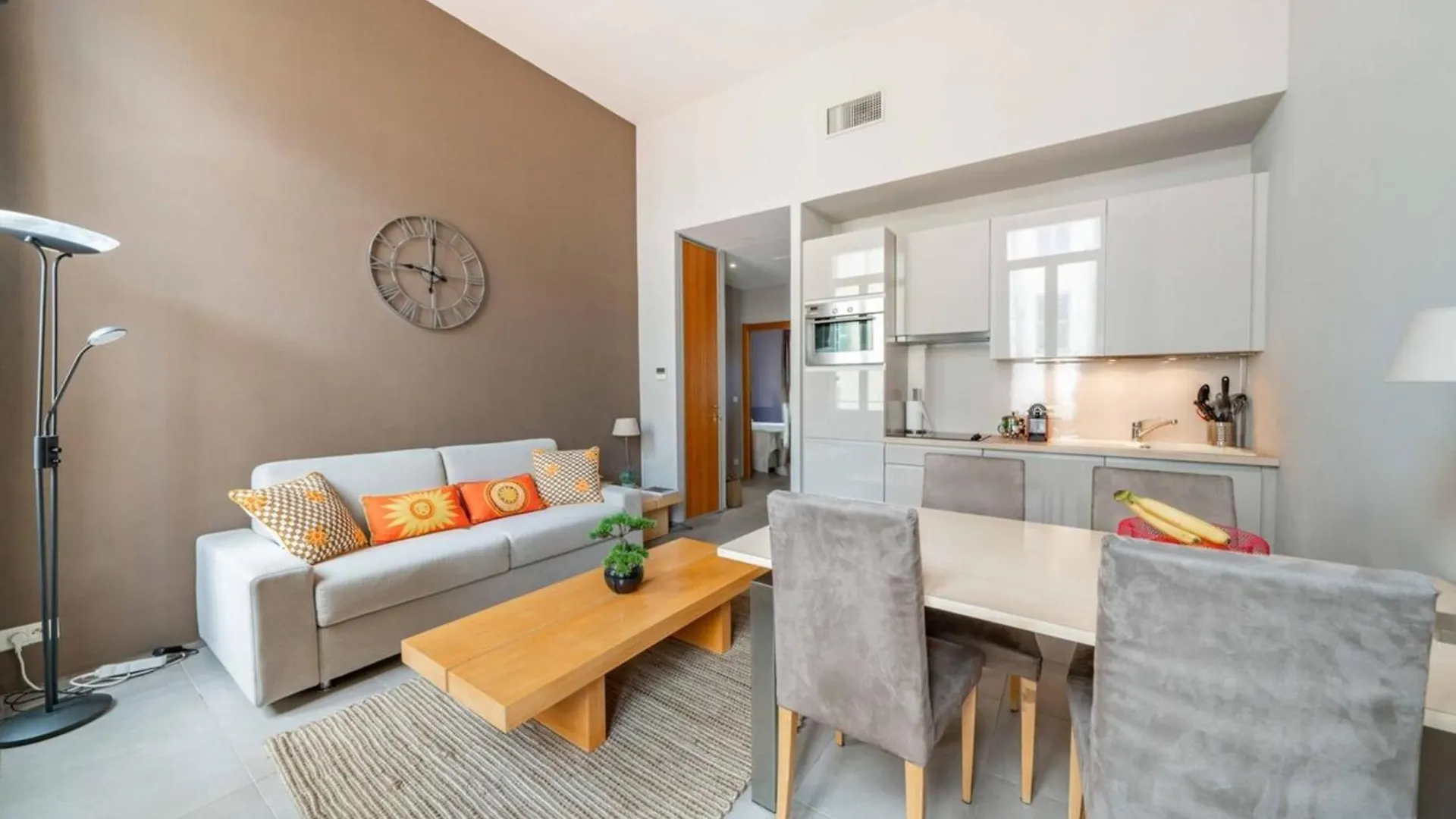 Beautiful 2 Bedroom In The Heart Of كان شقة